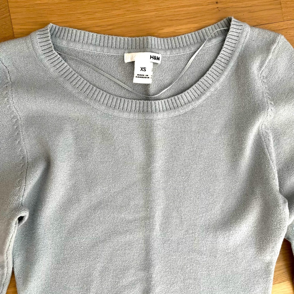 H&M Light Fitted Sweater XS - Picture 2 of 3